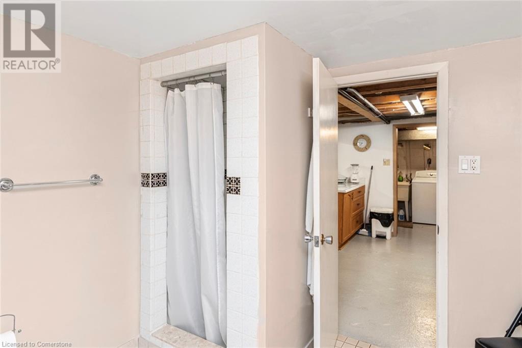 58 Centennial Parkway S, Hamilton, Ontario  L8G 2C4 - Photo 35 - 40753966