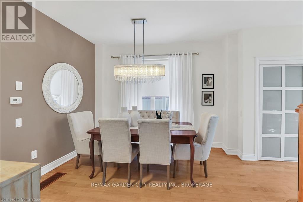 3323 Whilabout Terrace, Oakville, Ontario  L6L 0A8 - Photo 10 - W12302144