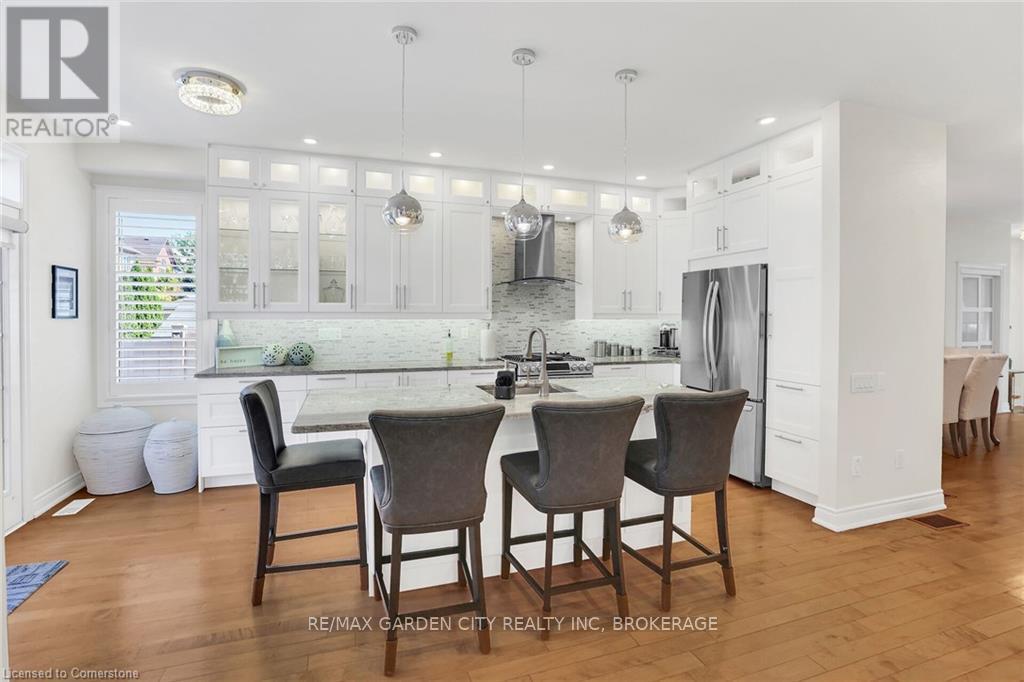 3323 Whilabout Terrace, Oakville, Ontario  L6L 0A8 - Photo 17 - W12302144