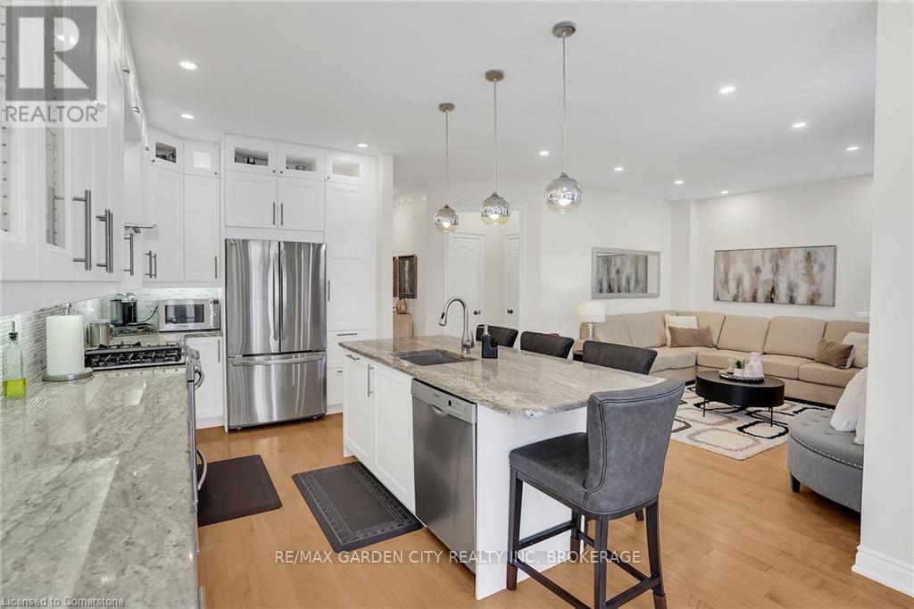 3323 Whilabout Terrace, Oakville, Ontario  L6L 0A8 - Photo 18 - W12302144