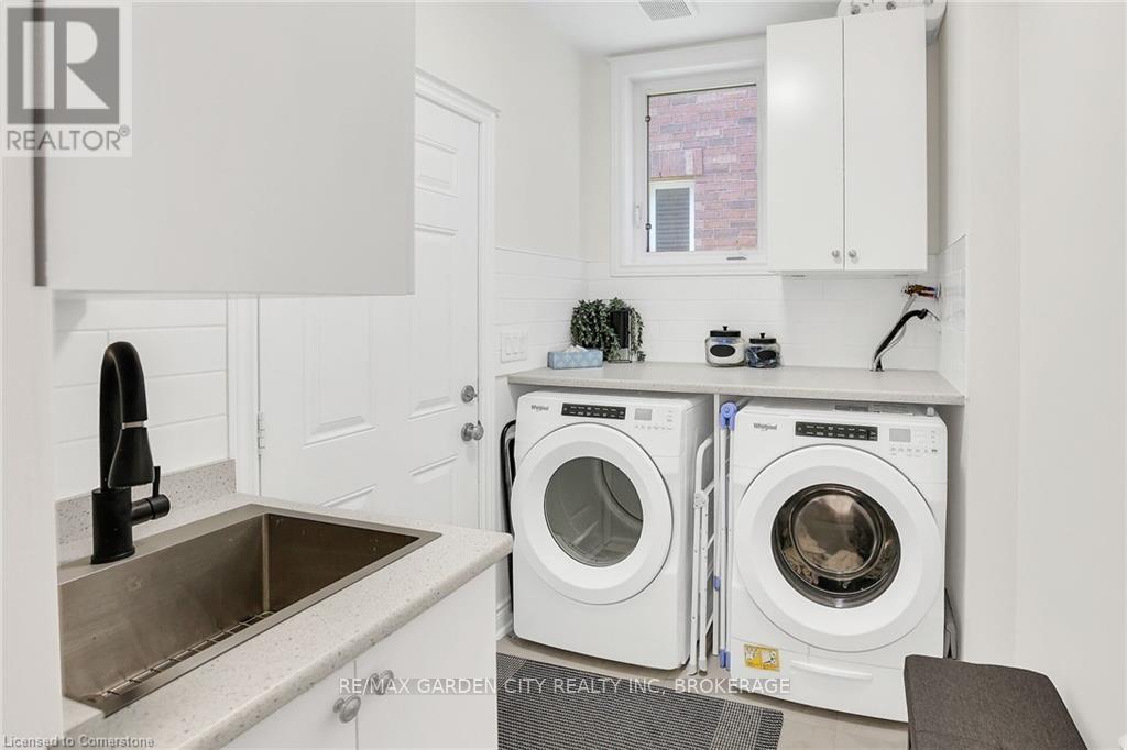 3323 Whilabout Terrace, Oakville, Ontario  L6L 0A8 - Photo 20 - W12302144
