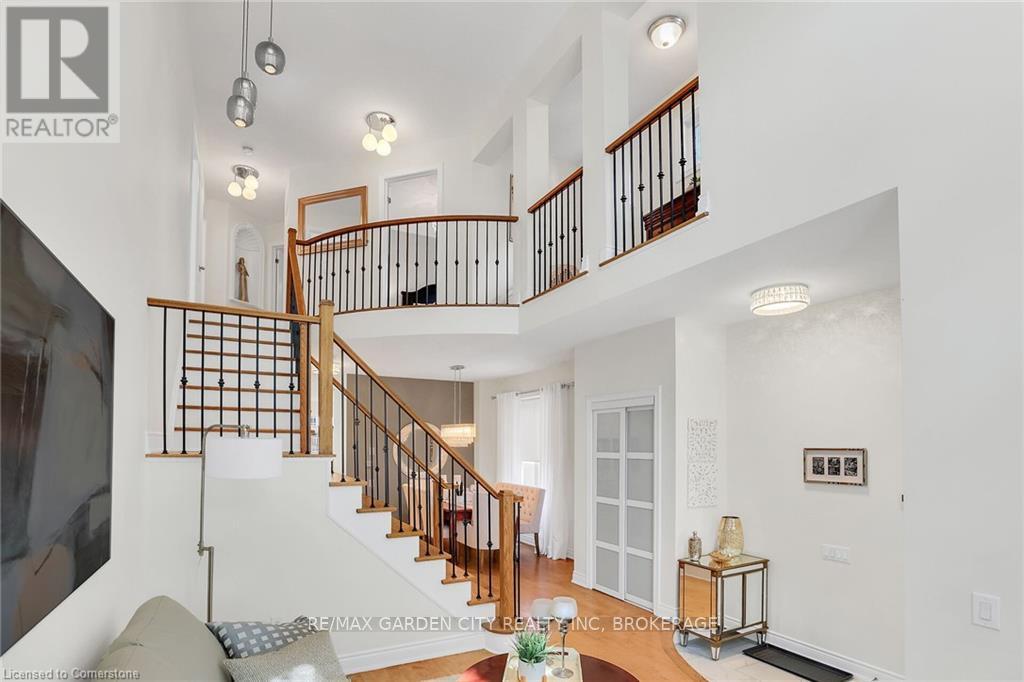 3323 Whilabout Terrace, Oakville, Ontario  L6L 0A8 - Photo 8 - W12302144