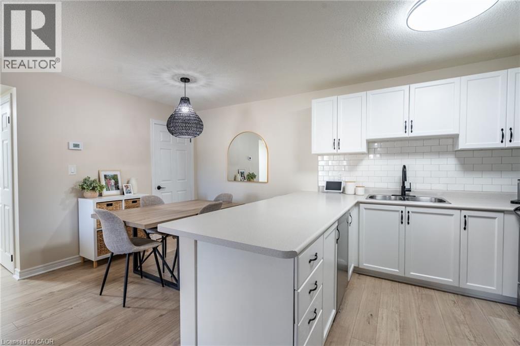 4140 Foxwood Drive Unit# 203, Burlington, Ontario  L7M 4R4 - Photo 12 - 40740795