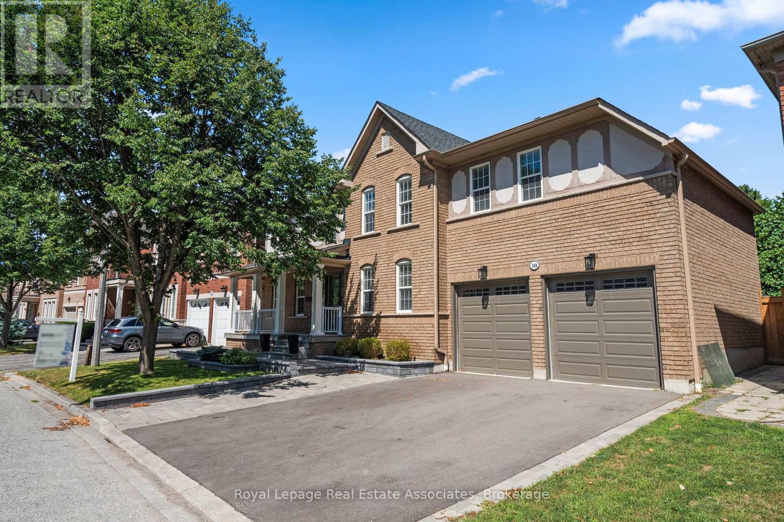 Property at 10 WESTACOTT CRESCENT image 1