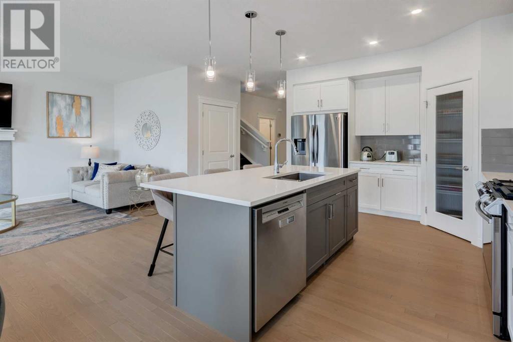 100 Emberside Glen, Cochrane, Alberta  T4C 2L7 - Photo 6 - A2240168