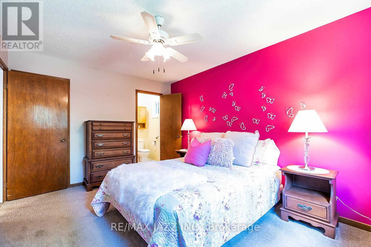 55 Regency Crescent, Whitby, Ontario  L1N 7K8 - Photo 16 - E12302265
