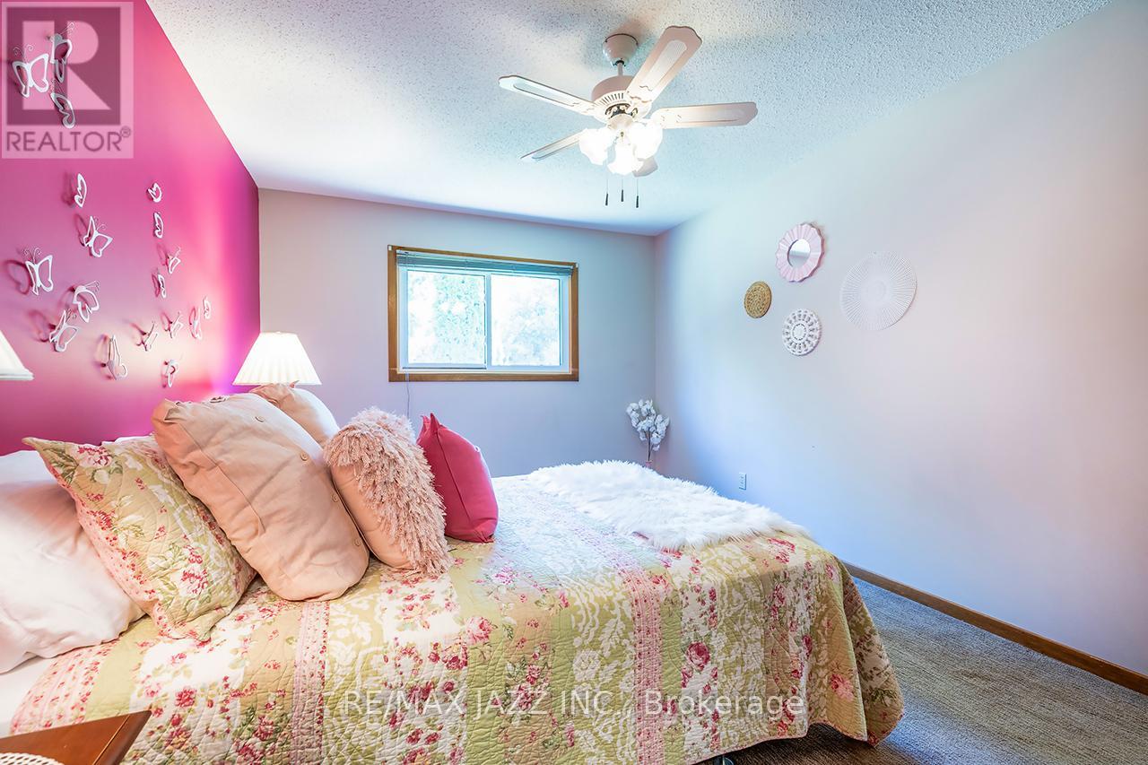 55 Regency Crescent, Whitby, Ontario  L1N 7K8 - Photo 18 - E12302265
