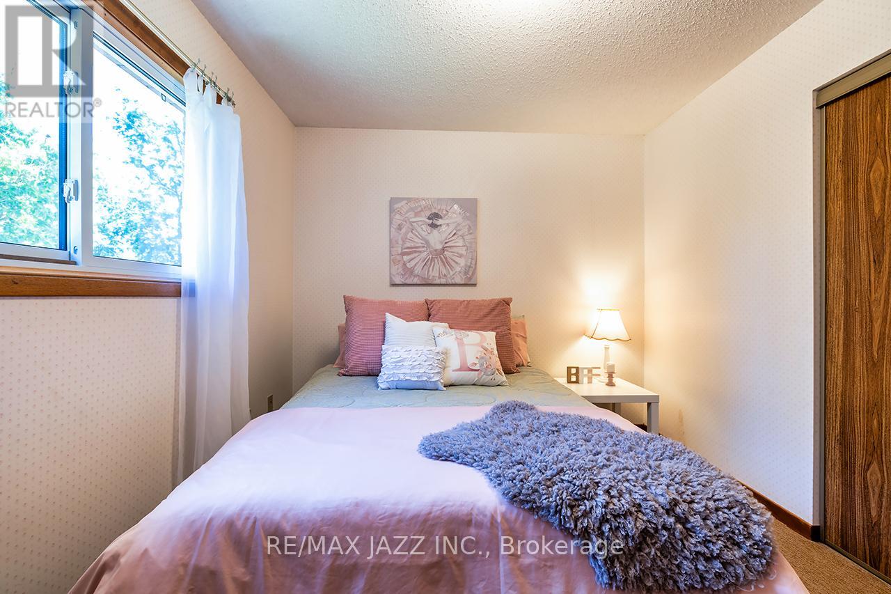 55 Regency Crescent, Whitby, Ontario  L1N 7K8 - Photo 21 - E12302265