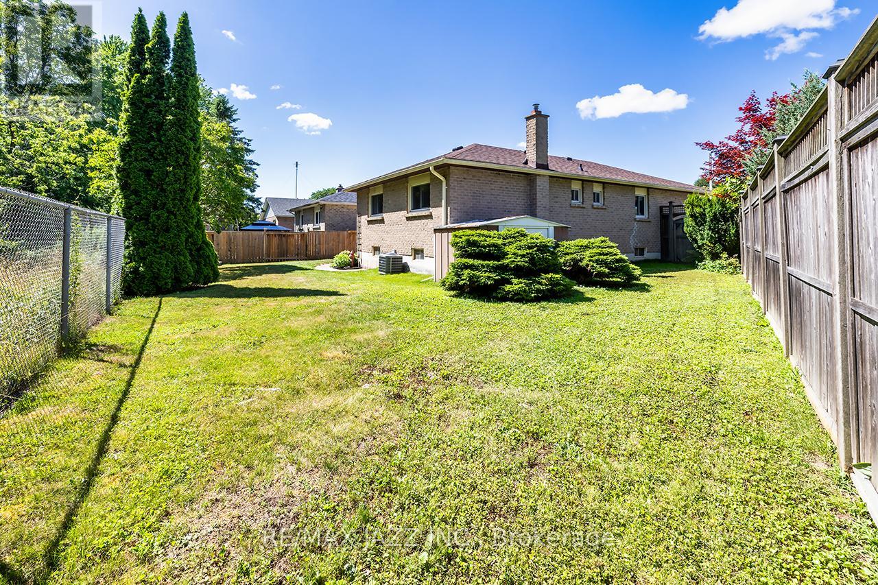 55 Regency Crescent, Whitby, Ontario  L1N 7K8 - Photo 33 - E12302265