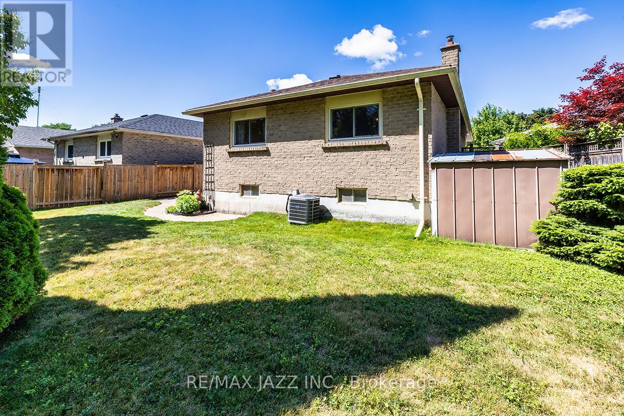 55 Regency Crescent, Whitby, Ontario  L1N 7K8 - Photo 34 - E12302265
