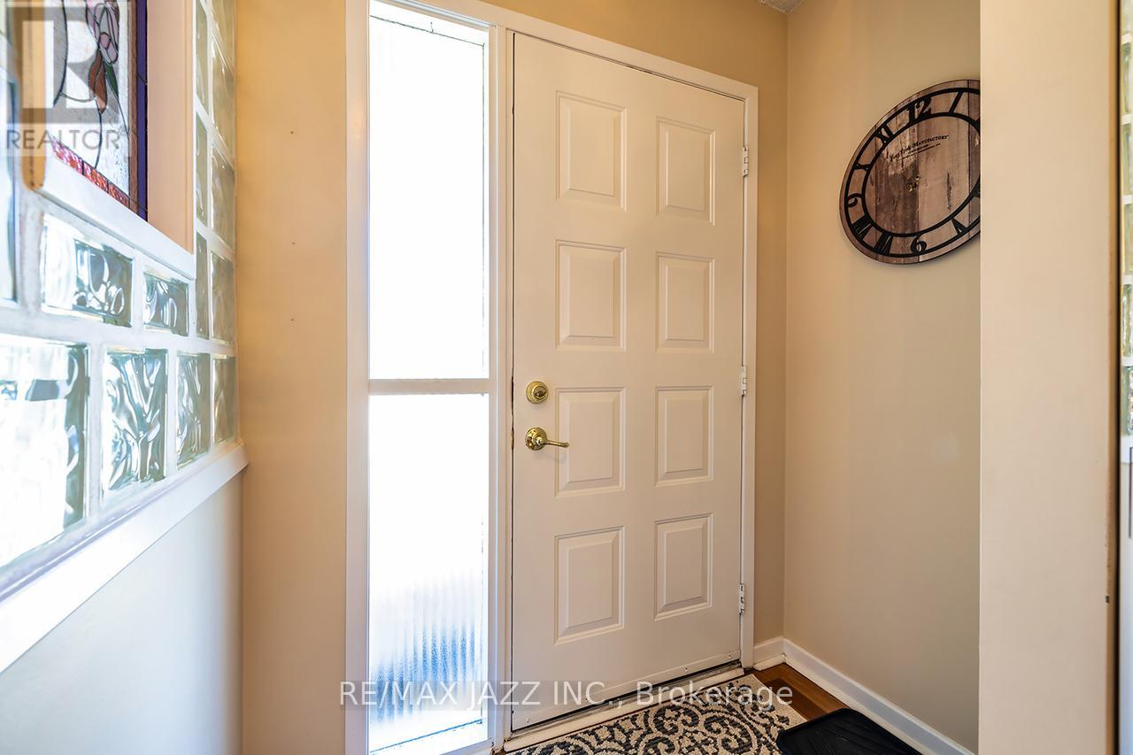 Property at 55 REGENCY CRESCENT image 4
