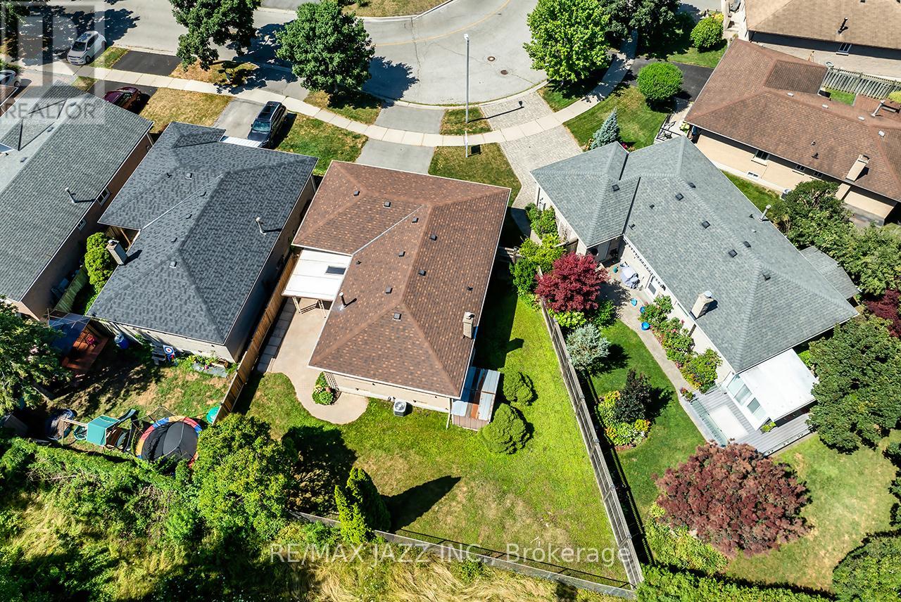 55 Regency Crescent, Whitby, Ontario  L1N 7K8 - Photo 43 - E12302265