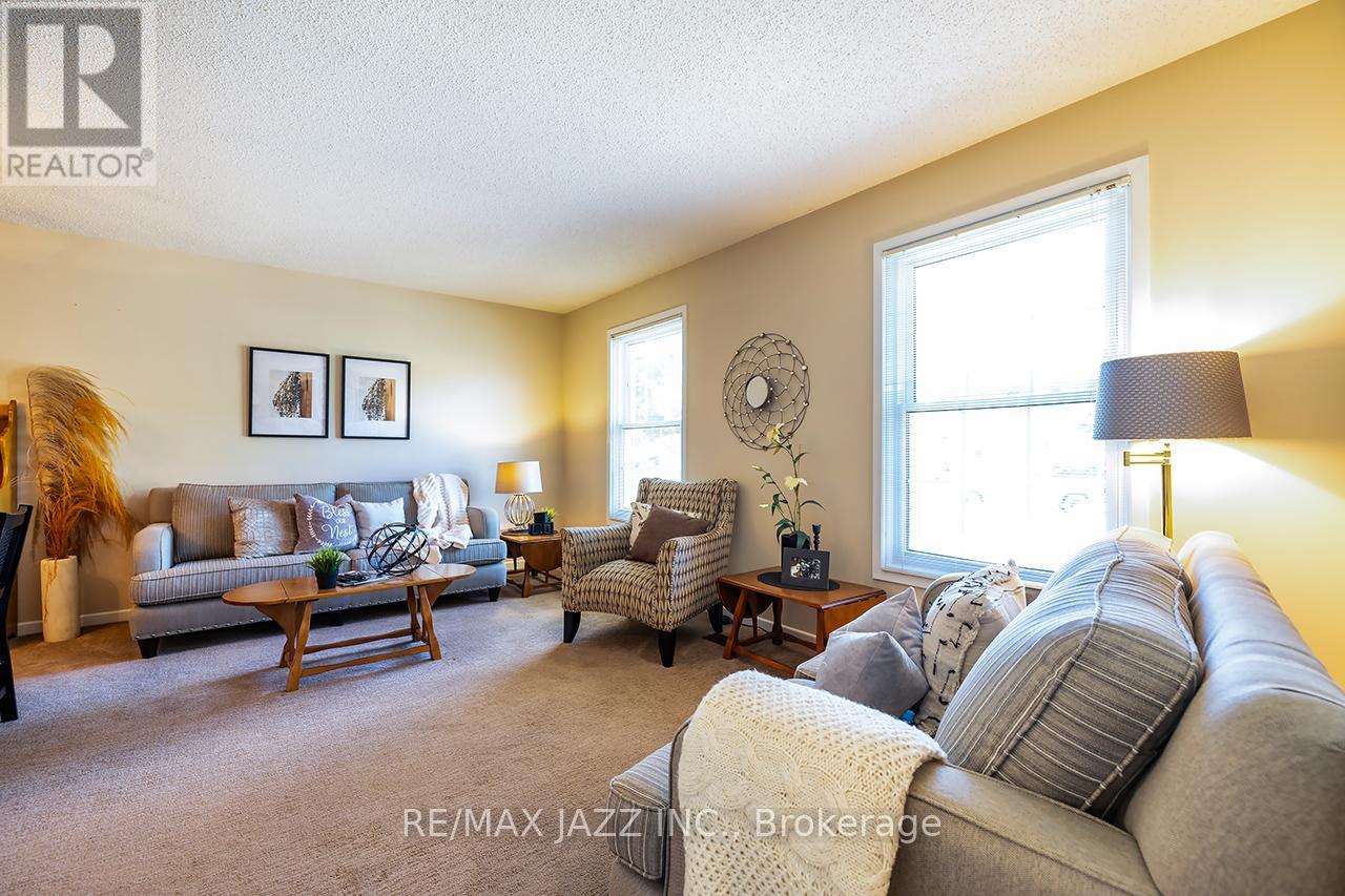 Property at 55 REGENCY CRESCENT image 5