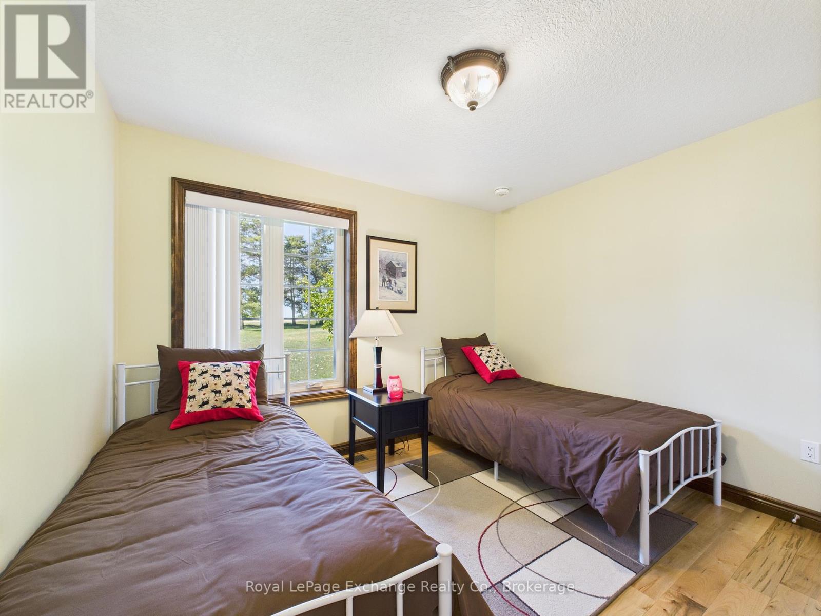 422 Hayes Lake Avenue, Huron-Kinloss, Ontario  N0G 2B0 - Photo 16 - X12302132
