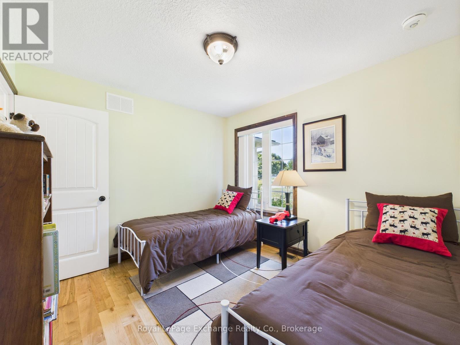 422 Hayes Lake Avenue, Huron-Kinloss, Ontario  N0G 2B0 - Photo 17 - X12302132
