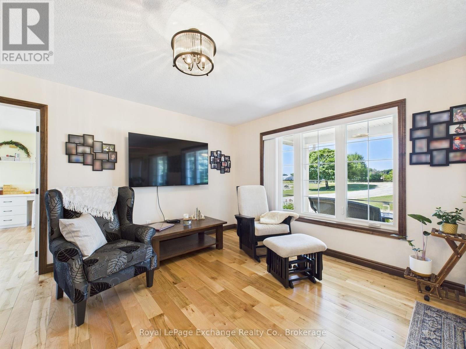 422 Hayes Lake Avenue, Huron-Kinloss, Ontario  N0G 2B0 - Photo 24 - X12302132