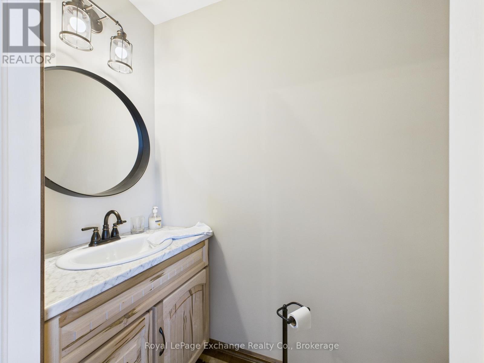 422 Hayes Lake Avenue, Huron-Kinloss, Ontario  N0G 2B0 - Photo 26 - X12302132