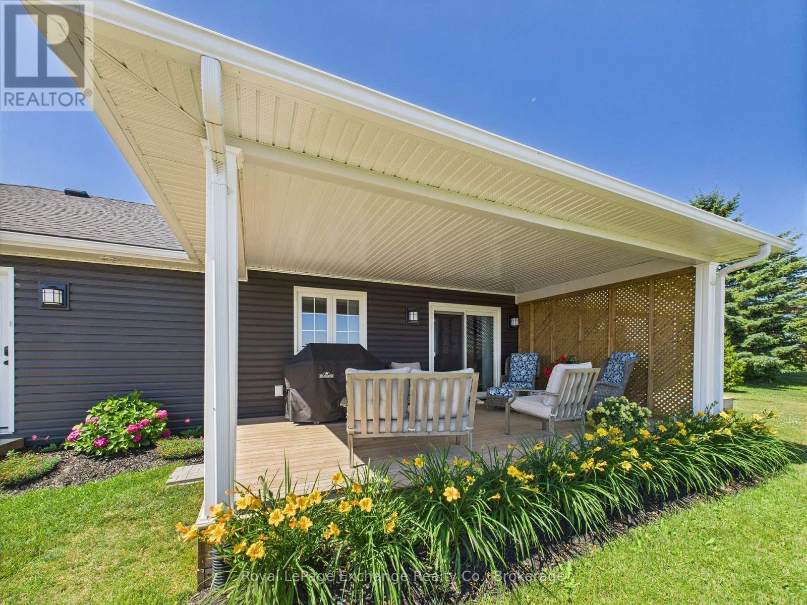 422 Hayes Lake Avenue, Huron-Kinloss, Ontario  N0G 2B0 - Photo 33 - X12302132
