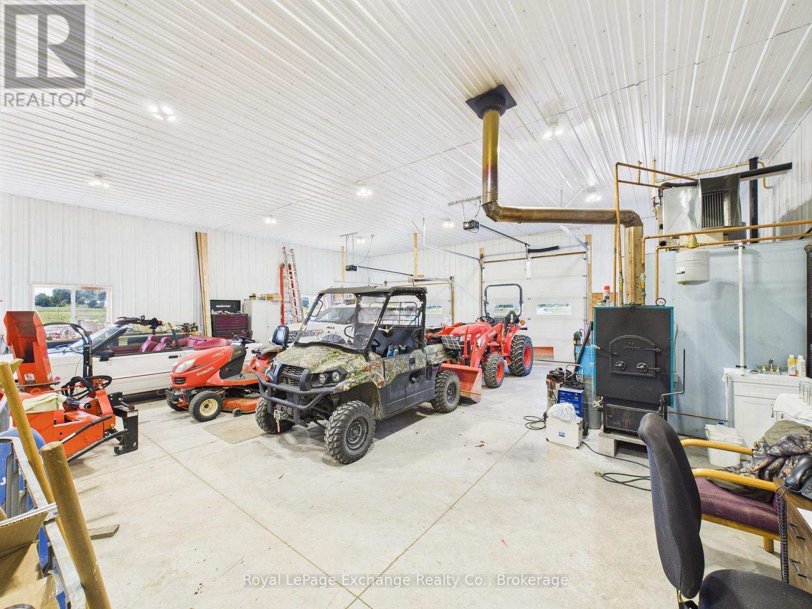 422 Hayes Lake Avenue, Huron-Kinloss, Ontario  N0G 2B0 - Photo 37 - X12302132