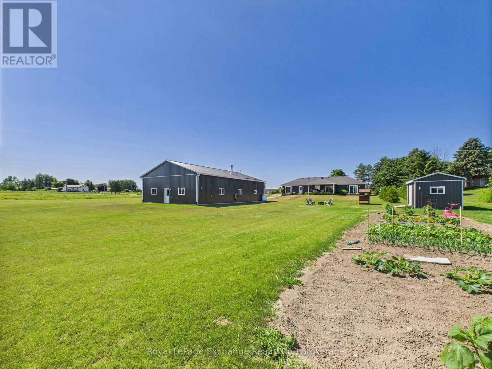 422 Hayes Lake Avenue, Huron-Kinloss, Ontario  N0G 2B0 - Photo 43 - X12302132