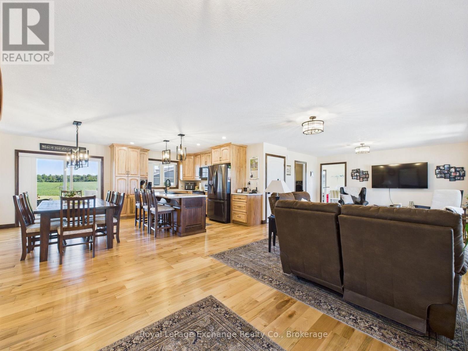 422 Hayes Lake Avenue, Huron-Kinloss, Ontario  N0G 2B0 - Photo 7 - X12302132