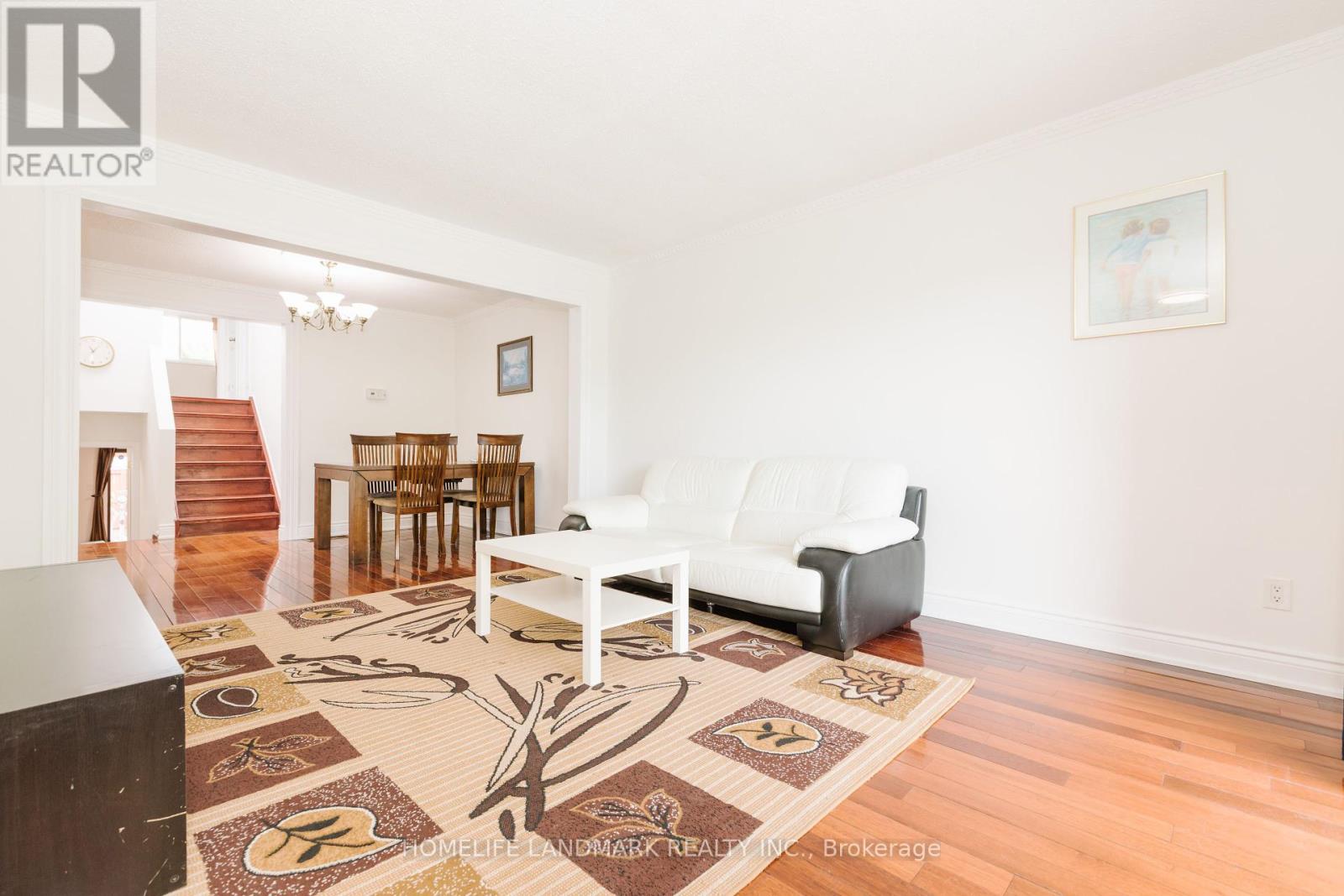 Property at 82 DAFOE CRESCENT image 5