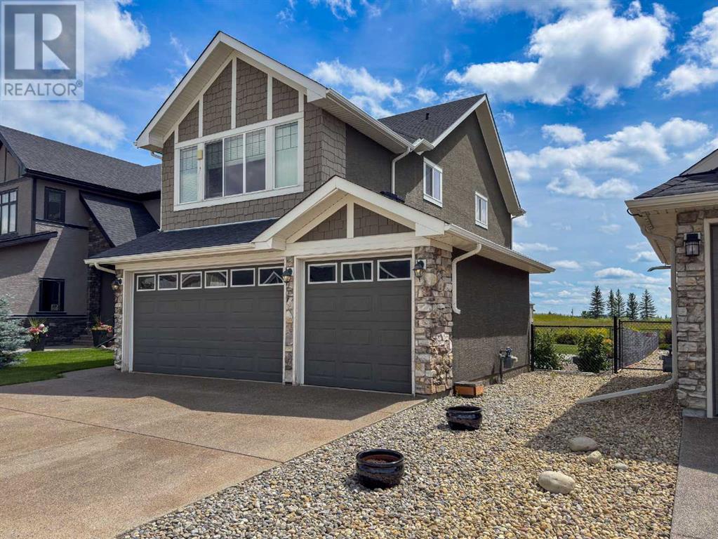 Property at 580 Muirfield Crescent image 2