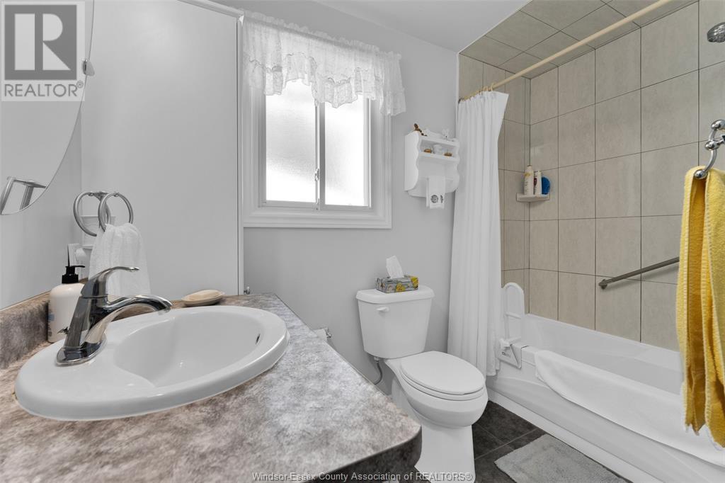 113 Hill Street, Cottam, Ontario  N0R 1B0 - Photo 29 - 25018661