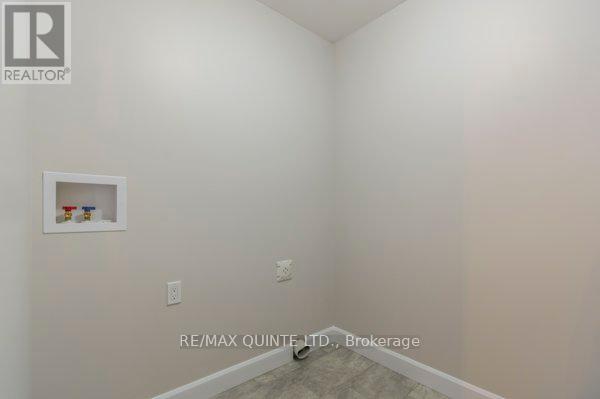 55 Sandhu Crescent, Belleville, Ontario  K8P 0G7 - Photo 13 - X12300955