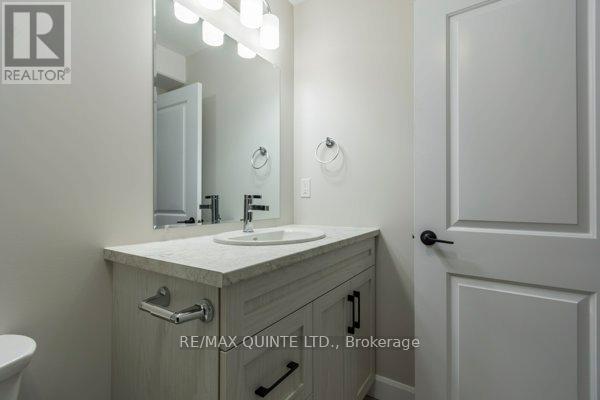 55 Sandhu Crescent, Belleville, Ontario  K8P 0G7 - Photo 18 - X12300955