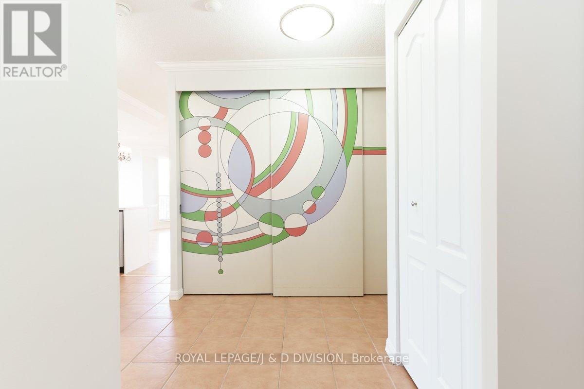 Property at 404 - 18 WANLESS AVENUE image 3