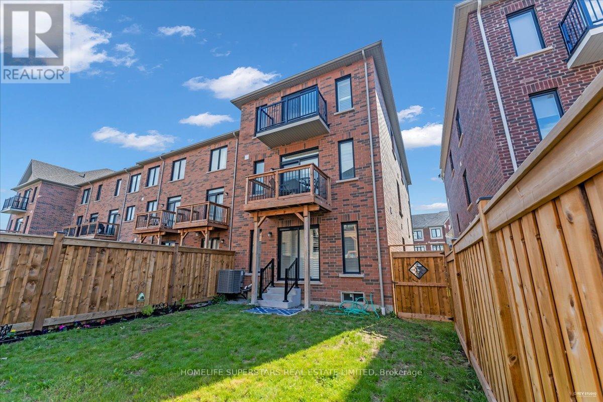 90 Dorian Drive, Whitby, Ontario  L1P 0C8 - Photo 49 - E12302134