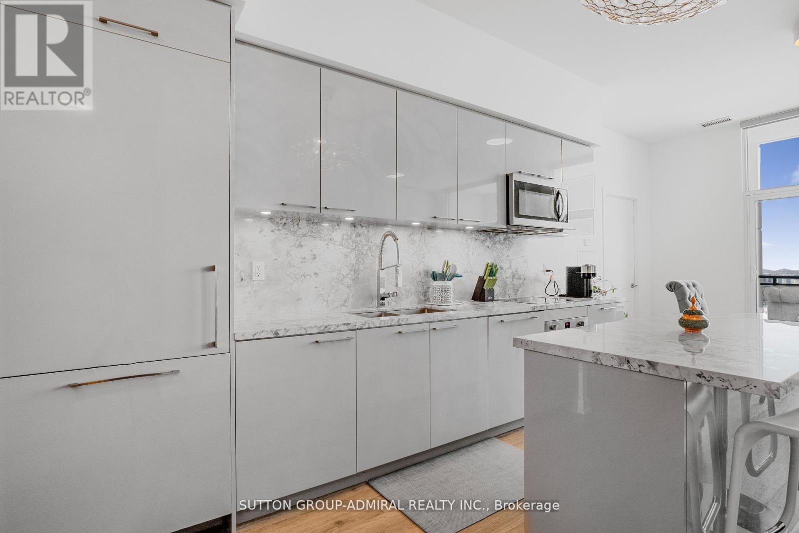Property at 3006 - 1 GRANDVIEW AVENUE image 5