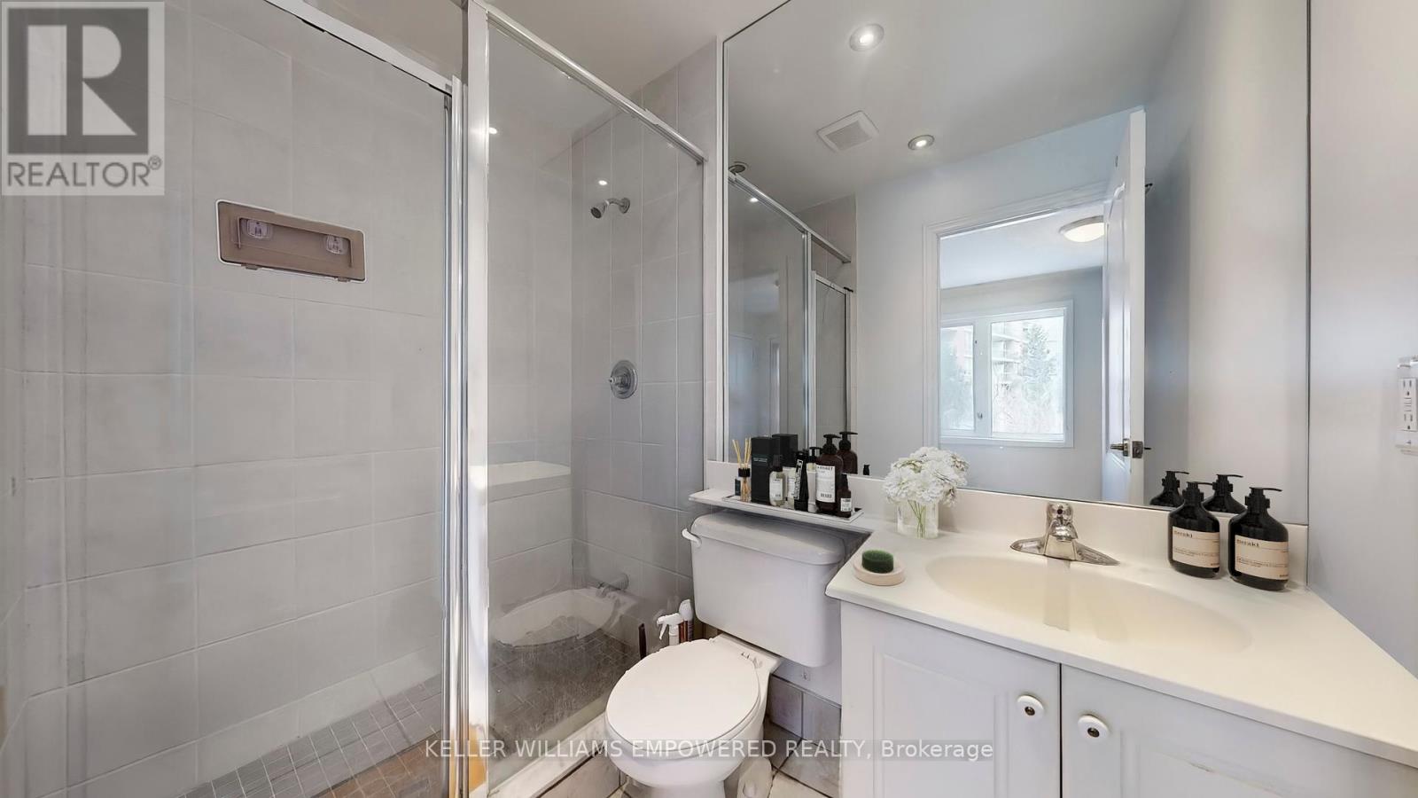 Th 3 - 68 Suncrest Boulevard, Markham, Ontario  L3T 7Y1 - Photo 12 - N12302175