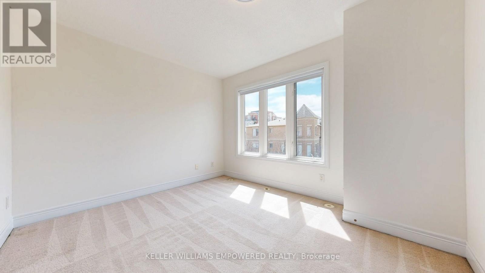 Th 3 - 68 Suncrest Boulevard, Markham, Ontario  L3T 7Y1 - Photo 14 - N12302175