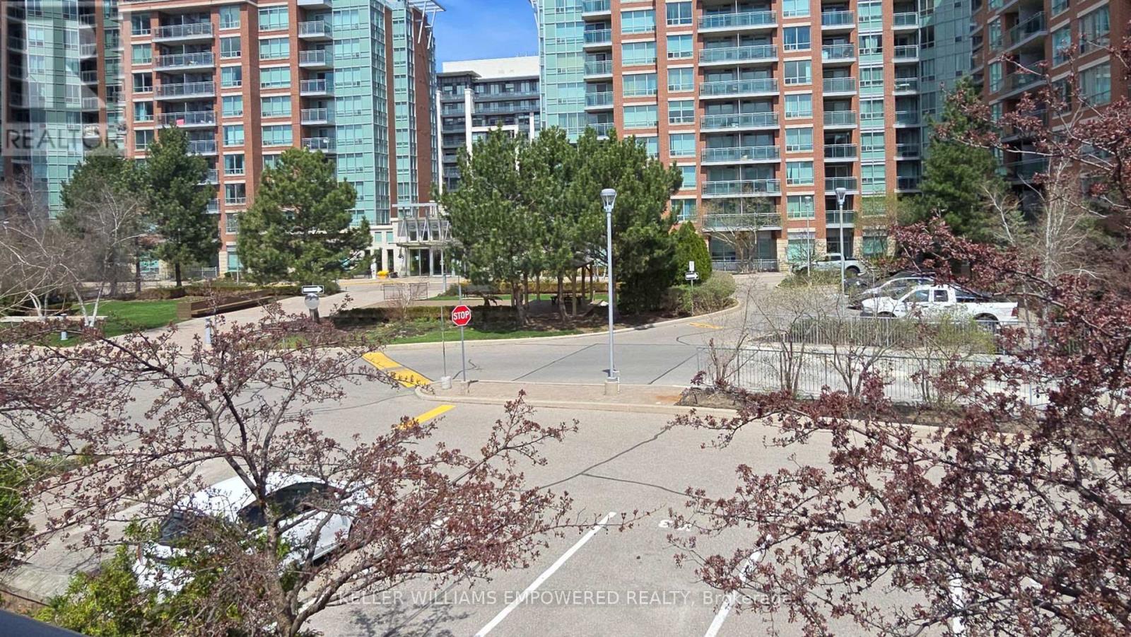 Th 3 - 68 Suncrest Boulevard, Markham, Ontario  L3T 7Y1 - Photo 25 - N12302175