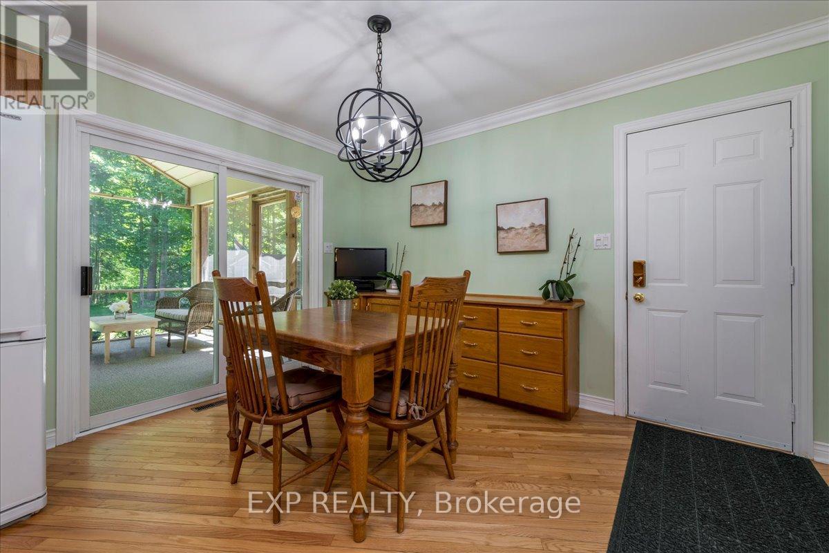 220 Gilwood Park Drive, Penetanguishene, Ontario  L9M 1Z6 - Photo 19 - S12302082