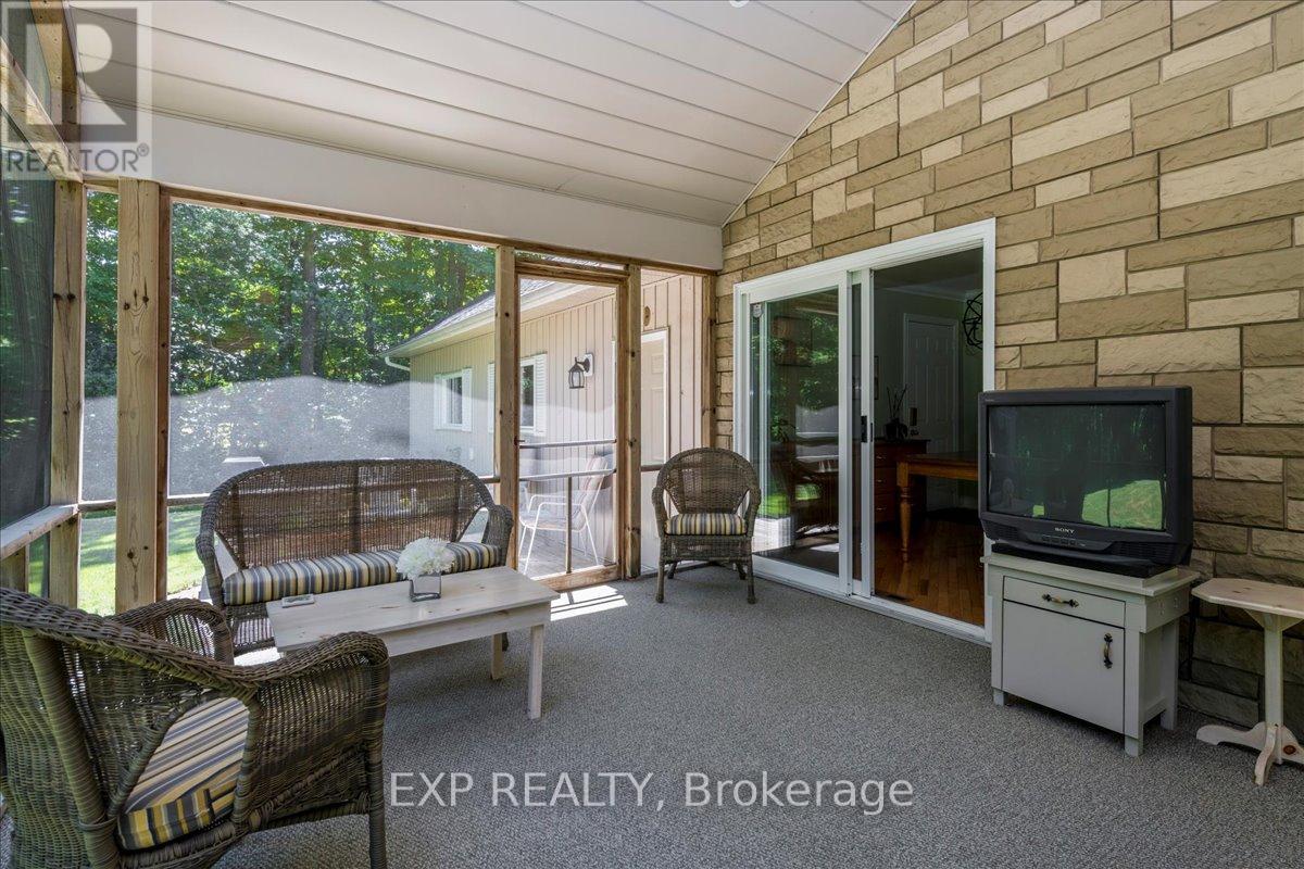 220 Gilwood Park Drive, Penetanguishene, Ontario  L9M 1Z6 - Photo 20 - S12302082