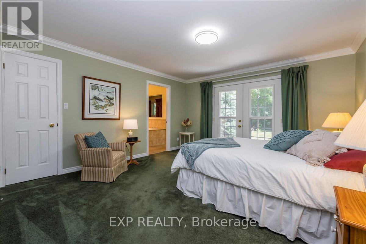 220 Gilwood Park Drive, Penetanguishene, Ontario  L9M 1Z6 - Photo 24 - S12302082