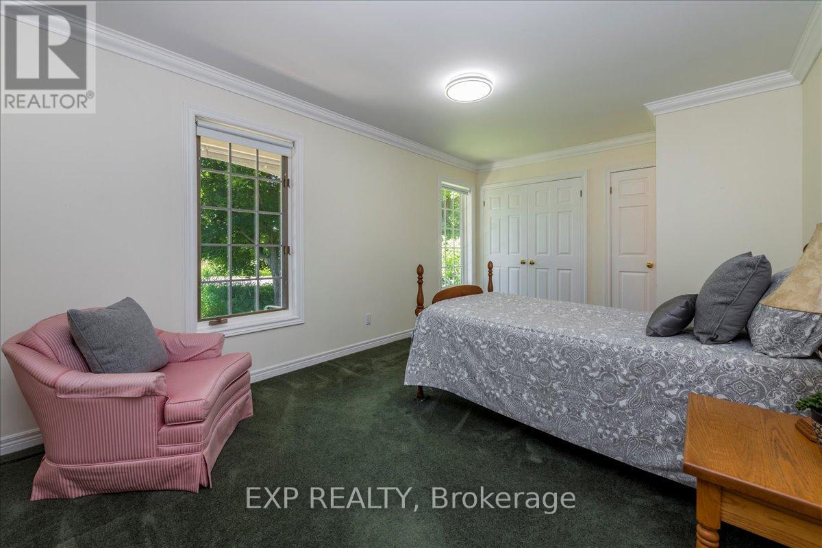 220 Gilwood Park Drive, Penetanguishene, Ontario  L9M 1Z6 - Photo 28 - S12302082