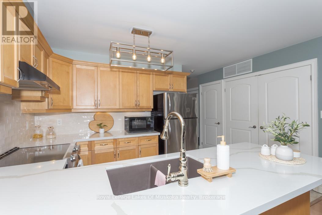 202 - 10a Kimberley Avenue, Bracebridge, Ontario  P1L 0A4 - Photo 10 - X12302345