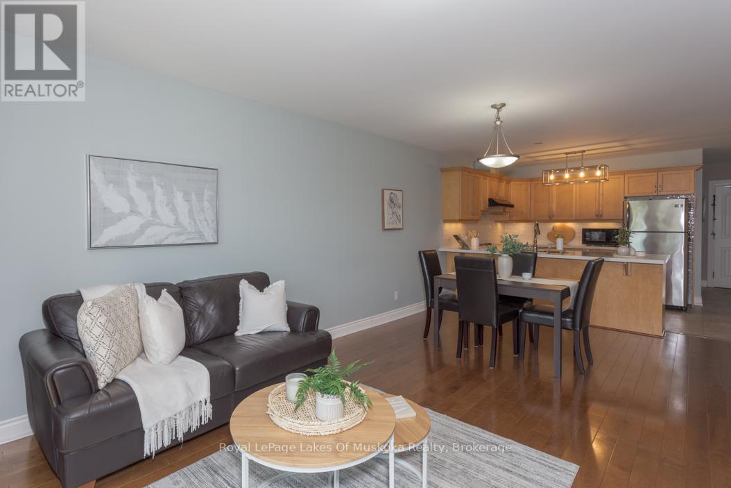 202 - 10a Kimberley Avenue, Bracebridge, Ontario  P1L 0A4 - Photo 11 - X12302345