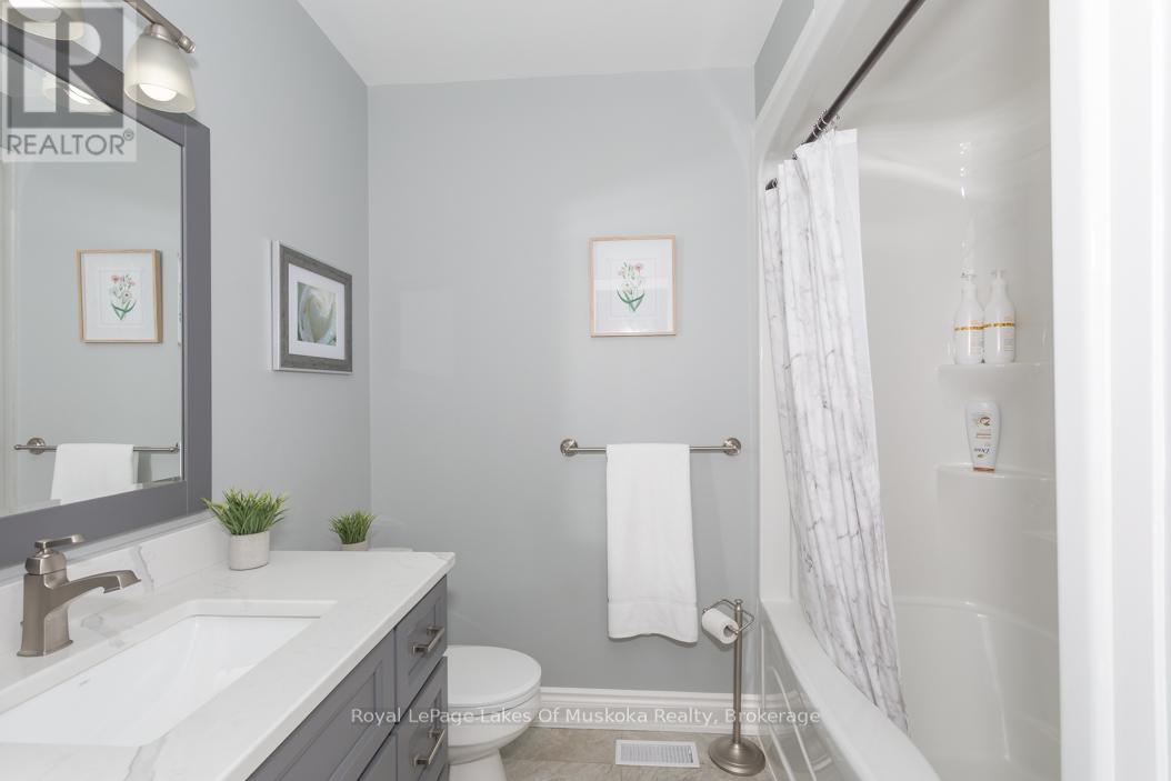 202 - 10a Kimberley Avenue, Bracebridge, Ontario  P1L 0A4 - Photo 15 - X12302345