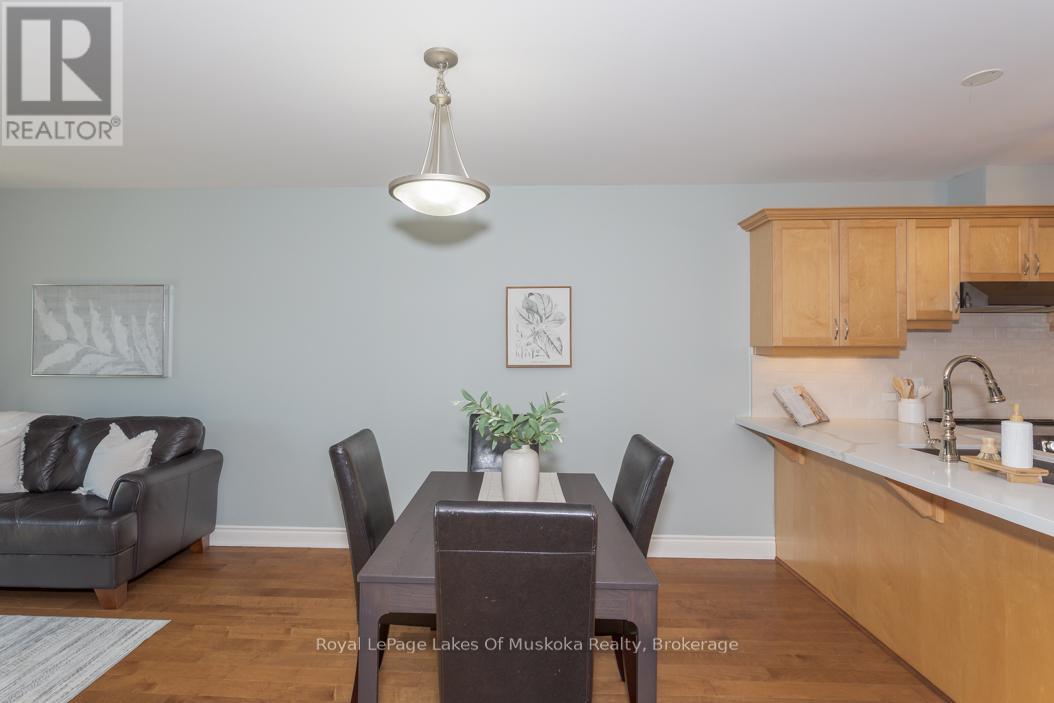 202 - 10a Kimberley Avenue, Bracebridge, Ontario  P1L 0A4 - Photo 6 - X12302345