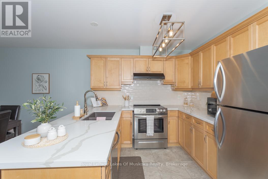 202 - 10a Kimberley Avenue, Bracebridge, Ontario  P1L 0A4 - Photo 8 - X12302345