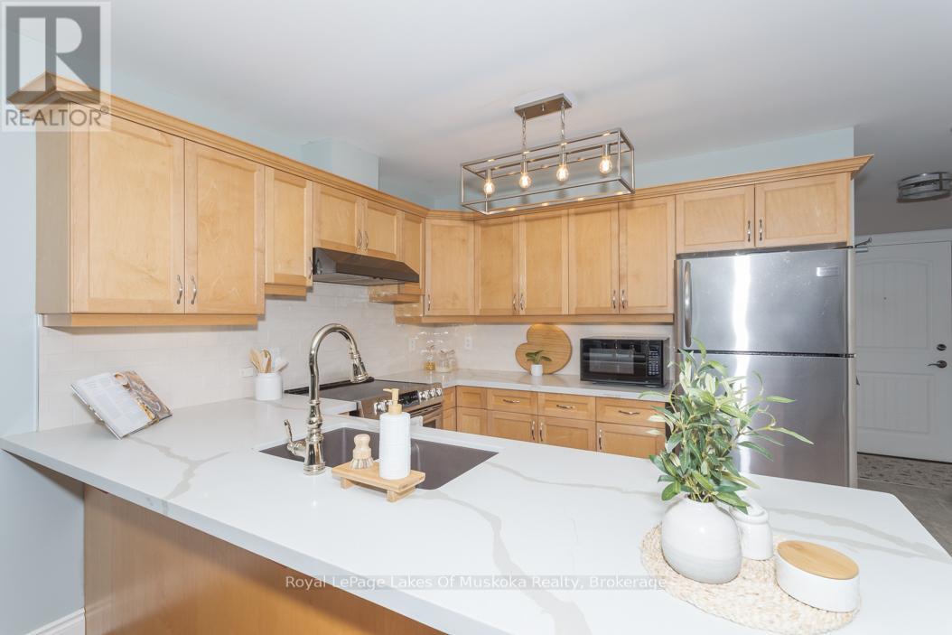 202 - 10a Kimberley Avenue, Bracebridge, Ontario  P1L 0A4 - Photo 9 - X12302345