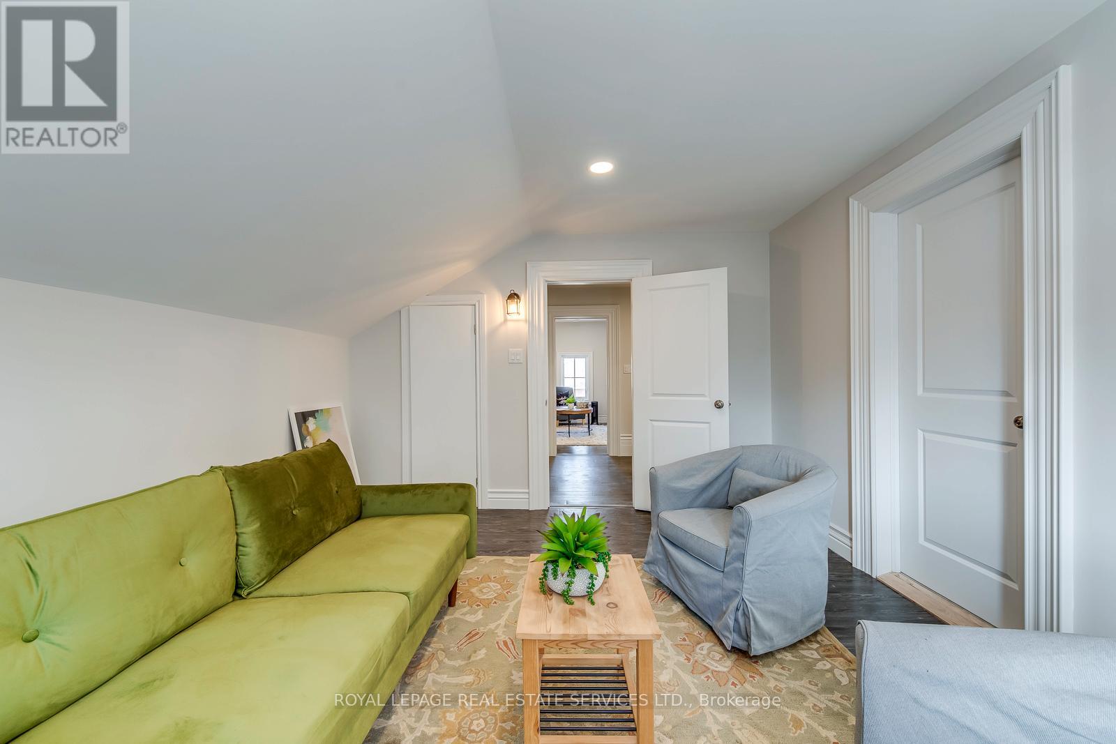 317 Queen Street S, Mississauga, Ontario  L5M 1M3 - Photo 15 - W12302171
