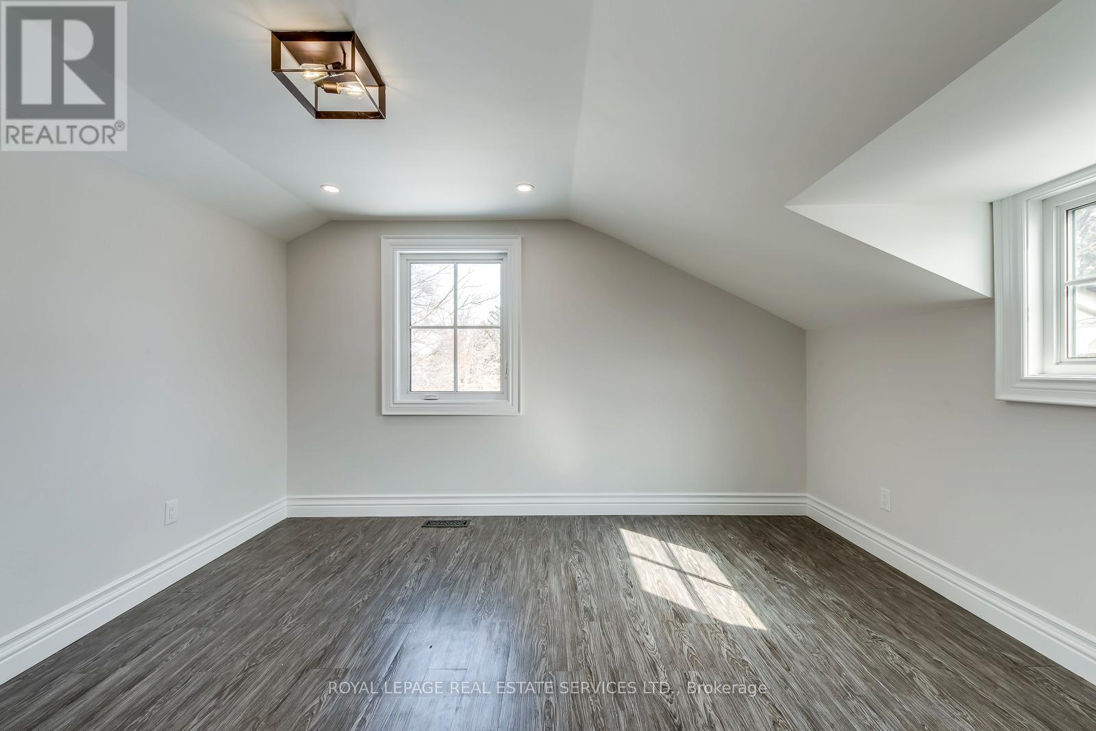 317 Queen Street S, Mississauga, Ontario  L5M 1M3 - Photo 17 - W12302171
