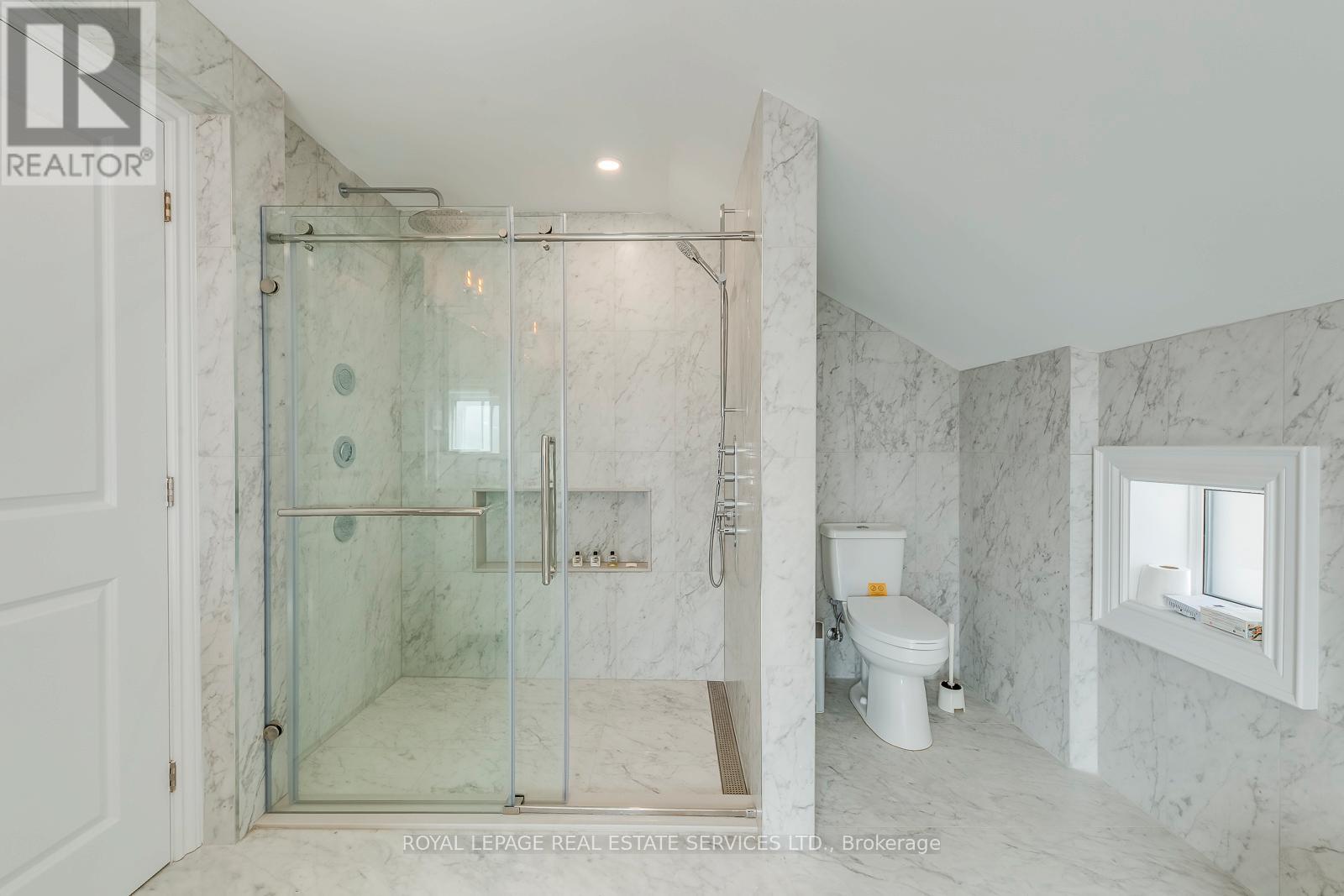317 Queen Street S, Mississauga, Ontario  L5M 1M3 - Photo 19 - W12302171