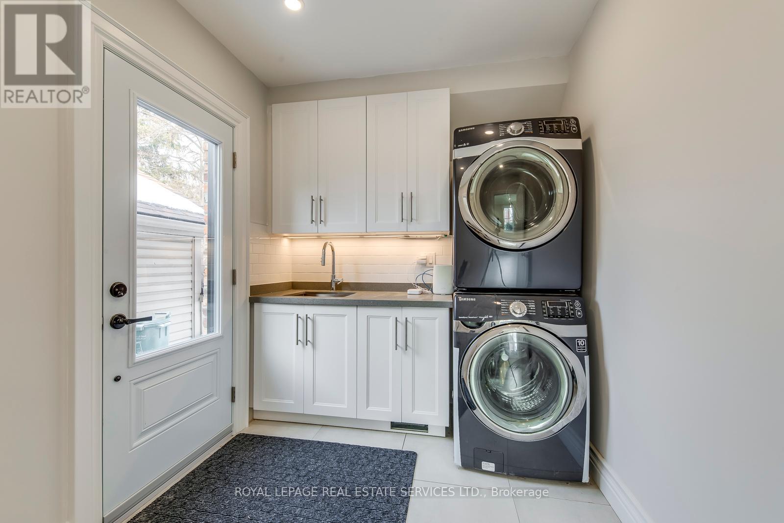 317 Queen Street S, Mississauga, Ontario  L5M 1M3 - Photo 9 - W12302171